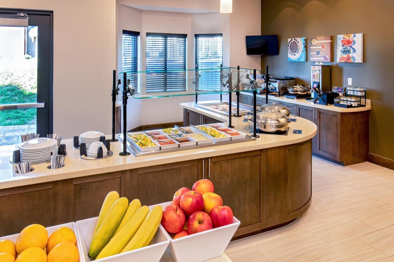 Staybridge Suites Charlottesville Airport By Ihg Exterior photo