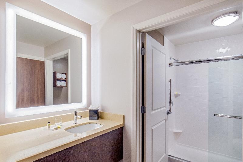 Staybridge Suites Charlottesville Airport By Ihg Exterior photo
